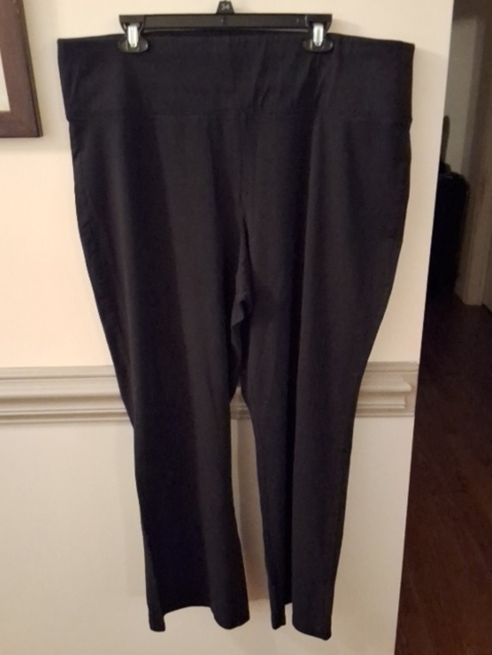Livi Active Black High-Waist Straight Leg Pants